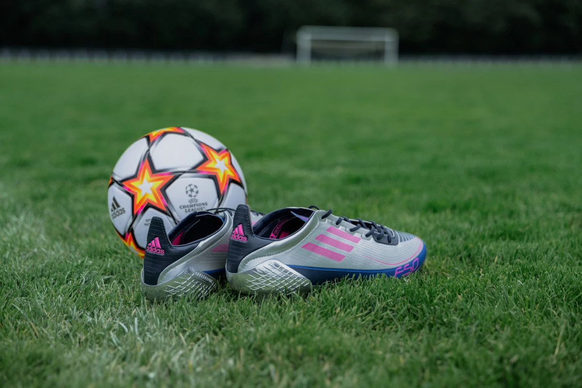 post card FW21_Hype F50_UCL_0036-1.webp